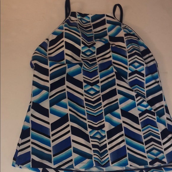 Jantzen large swim top - Picture 2 of 4